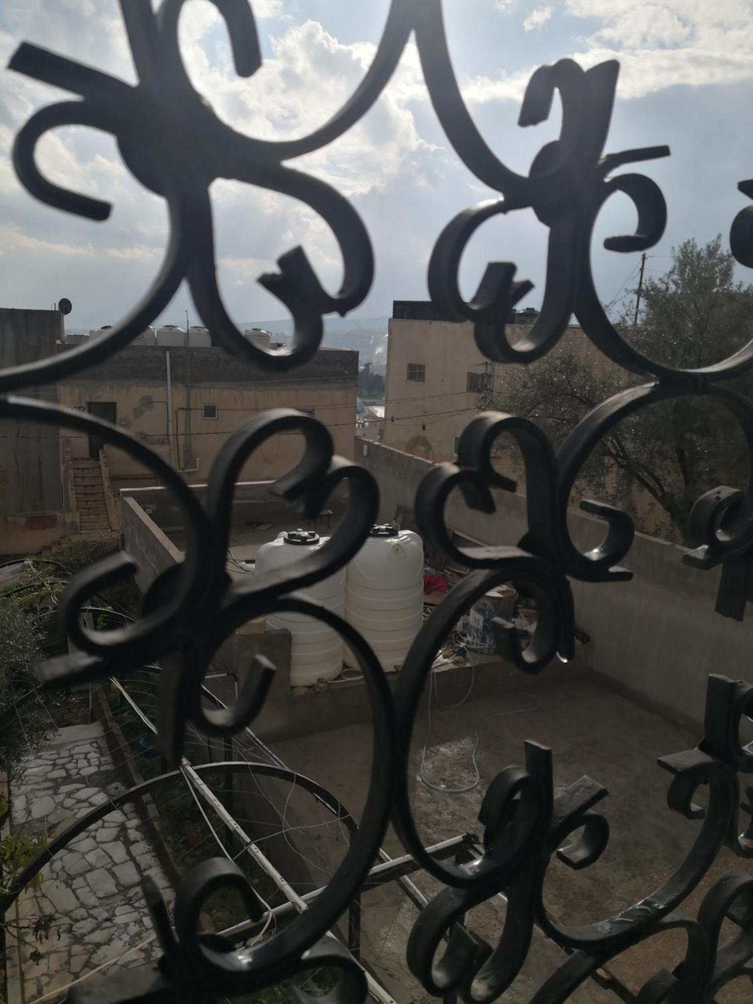 White Tulips Apartment الزنبقة البيضاء Jarash Eksteriør bilde